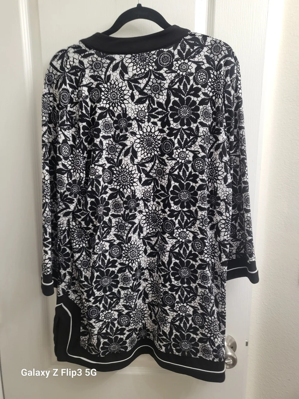 Style & Co. Black and White Floral Split-Neck Tunic XL Pre-owned